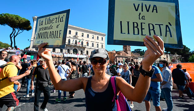Un millar de personas se manifiestan en Roma contra las mascarillas y ...