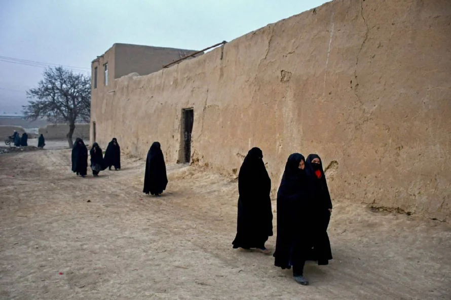 La ONU insta a los talibanes a permitir a las mujeres afganas trabajar en oenegés