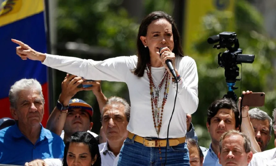 Oposición venezolana llama a las calles de cara a toma de posesión de Maduro