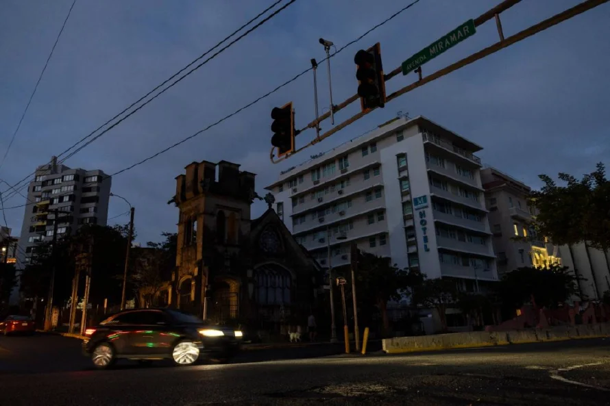 Puerto Rico sufre apagón masivo a pocas horas de la Nochevieja
