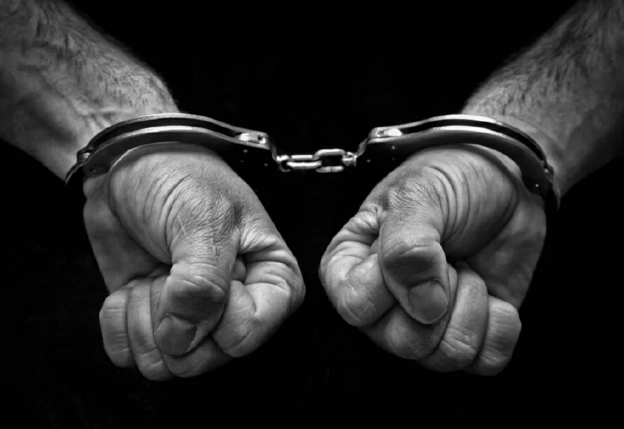 Envían a prisión provisional a acusados de delitos sexuales