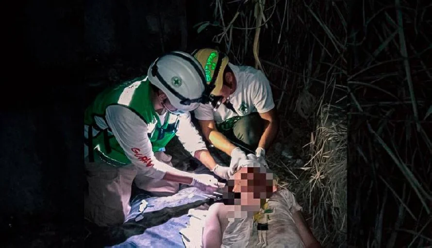 Muro colapsó tras sismo y dejó a una persona atrapada