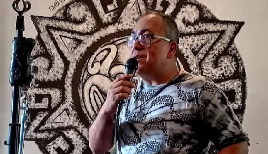 "No vivo de la literatura, pero no puedo vivir sin hacer literatura", Eric Lemus