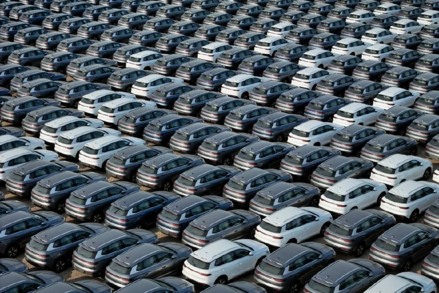 La venta de vehículos eléctricos e híbridos en China crece un 40,7% en 2024