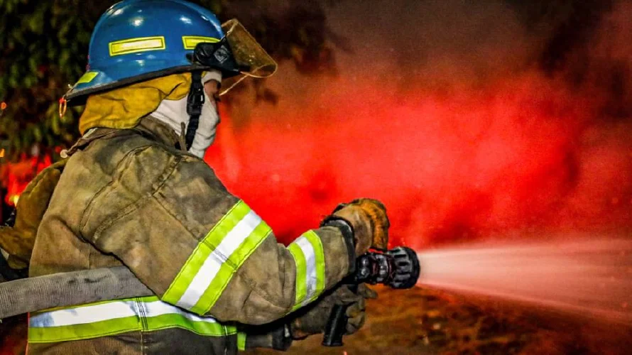 Bomberos atendió al menos cinco incendios este viernes