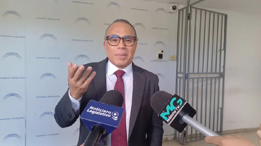 Ernesto Castro: "Esta Asamblea ha demostrado que ha sido la más transparente en la historia de este país"