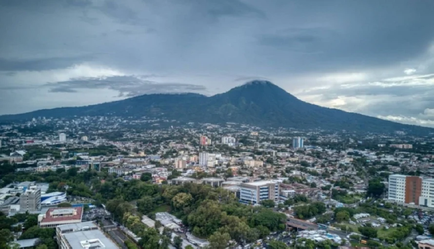 Un cálido martes con influencias de vientos norestes, pronostica el Marn