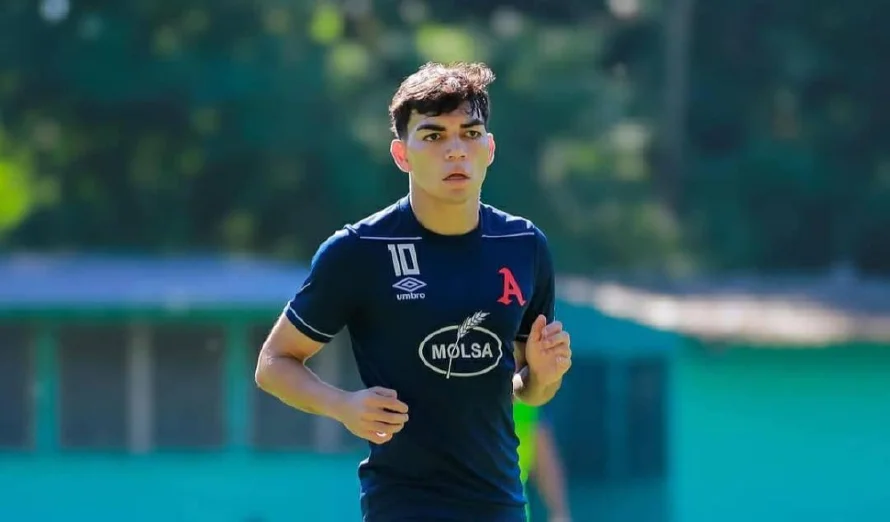 Ernesto Corti sobre Leo Menjívar: "Tiene que volver a ese nivel que mostró en Chalatenango"