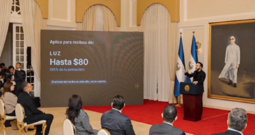 Bukele anuncia pago de recibos de agua y luz de enero al 95 % de la población