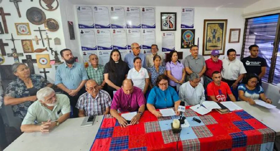 Organizaciones insisten en derogación de ley minera y llaman a la "resistencia"