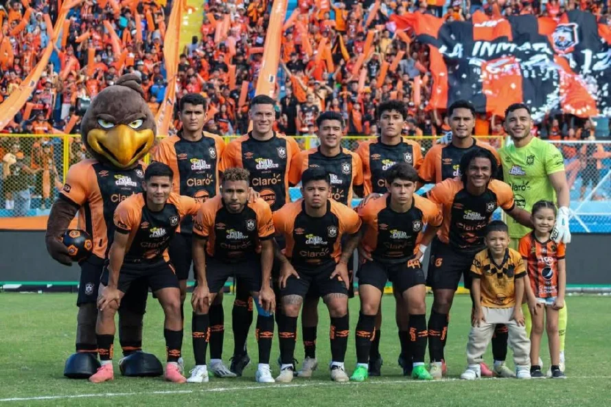 Águila presentó a su nueva junta directiva de cara al Clausura 2025