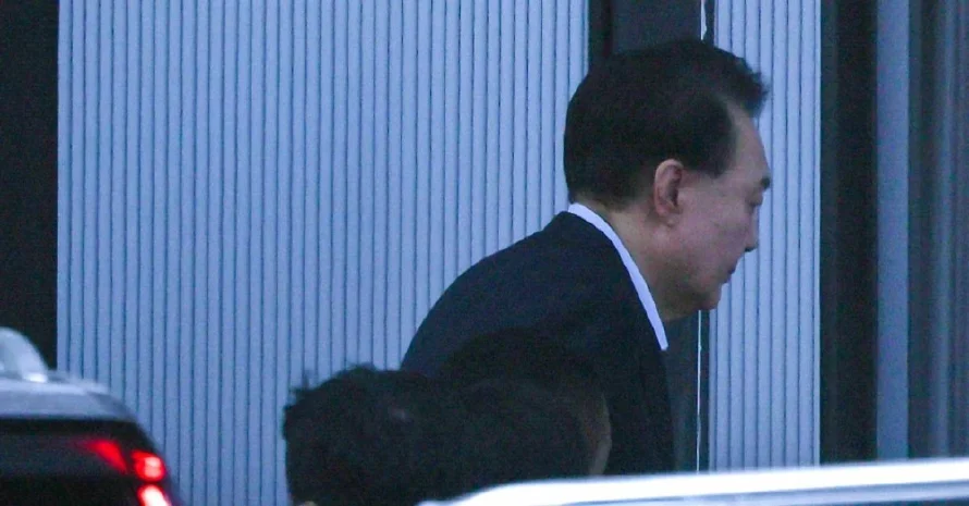Fiscales piden prolongar detención del destituido presidente surcoreano