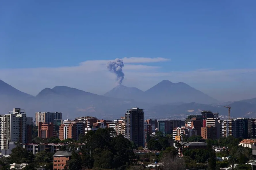 Volcán de Fuego incrementa explosiones en Guatemala