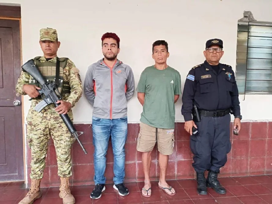 Tres detenidos por la Fuerza Armada y PNC por robar celulares