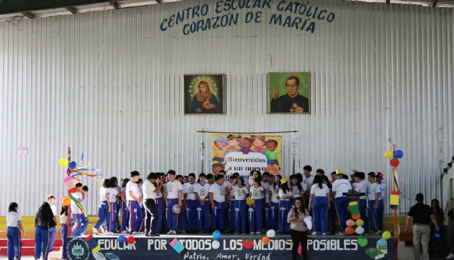 Escuelas públicas abren sus puertas y arranca el nuevo año escolar 2025