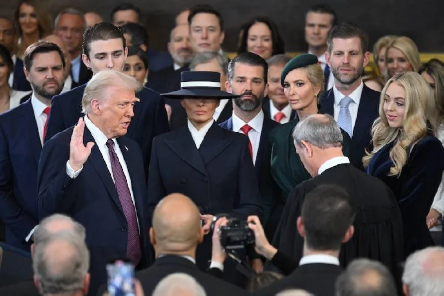 Trump jura su cargo como presidente 47 de Estados Unidos y promete deportar a millones de "ilegales y criminales"