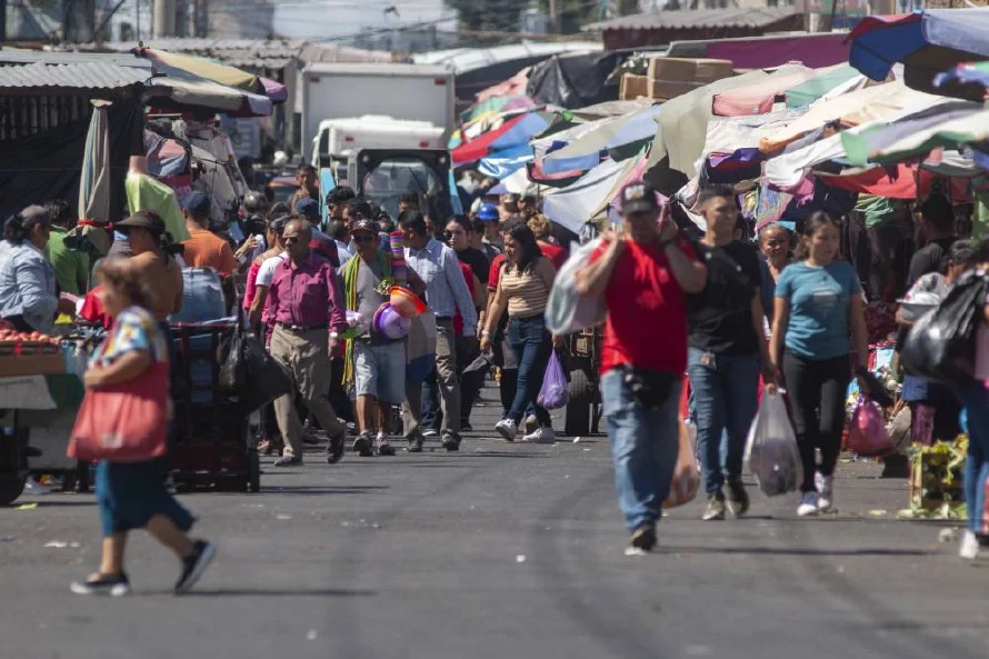 La mayoría de salvadoreños dice que tiene una economía "regular"