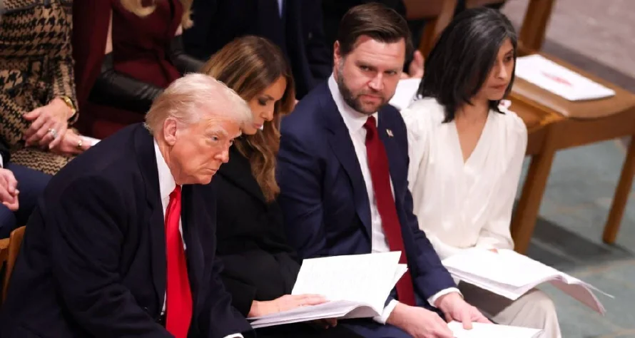 Una obispa sermonea a Trump en la iglesia sobre los migrantes