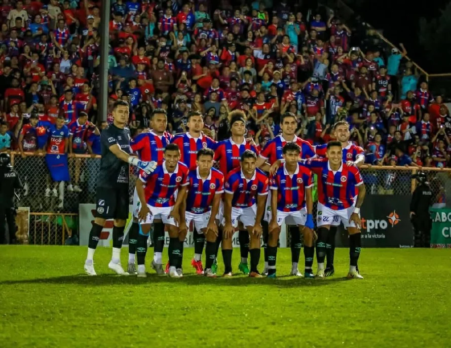 FIFA levanta el castigo de "no fichajes" a FAS