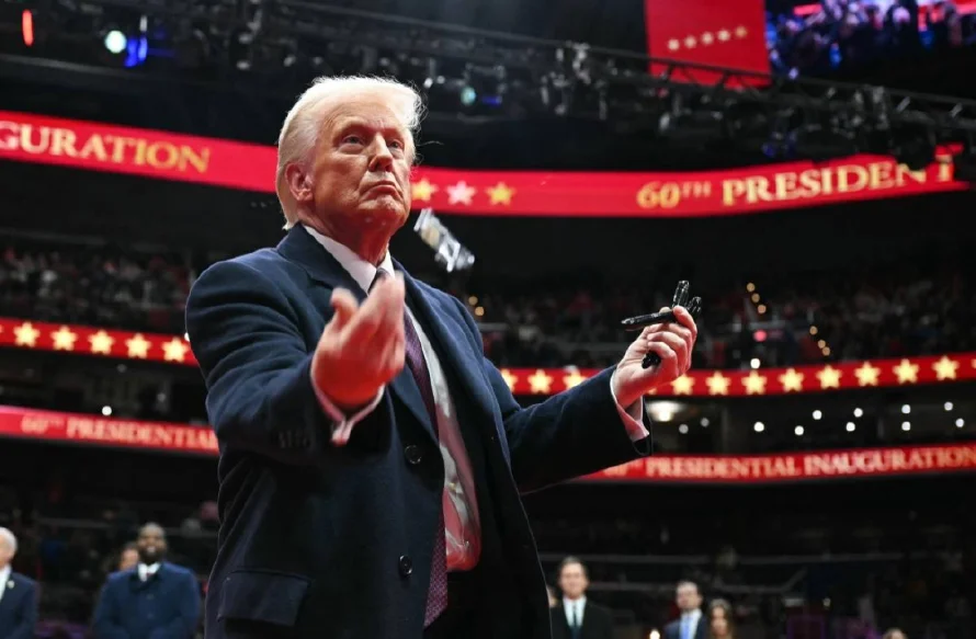 Trump llama "desagradable" a obispa de Washington y exige que se disculpe