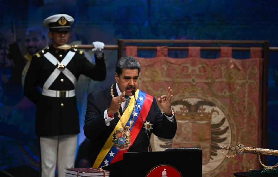 Maduro ordena ejercicios militares con 150,000 efectivos en Venezuela
