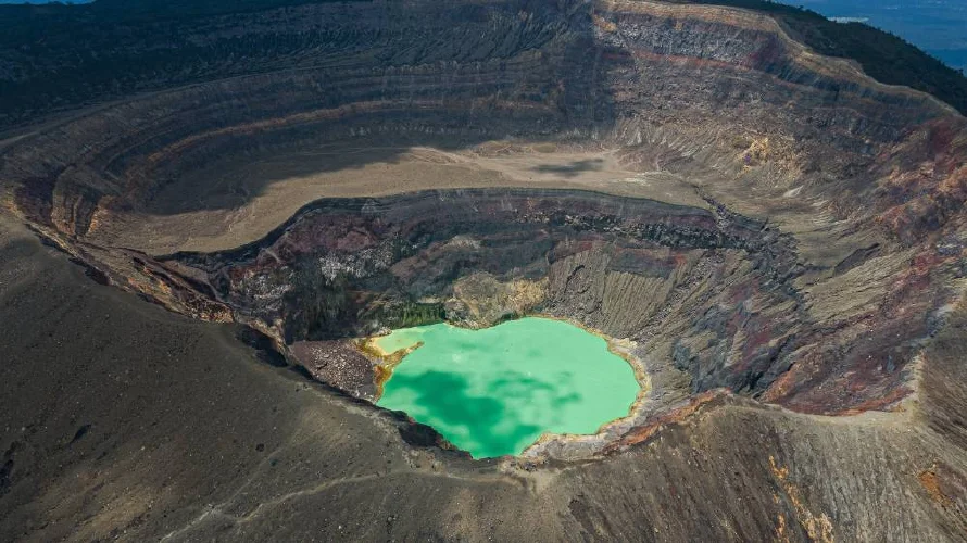 Restringen acceso al cráter del volcán de Santa Ana por fuertes vientos