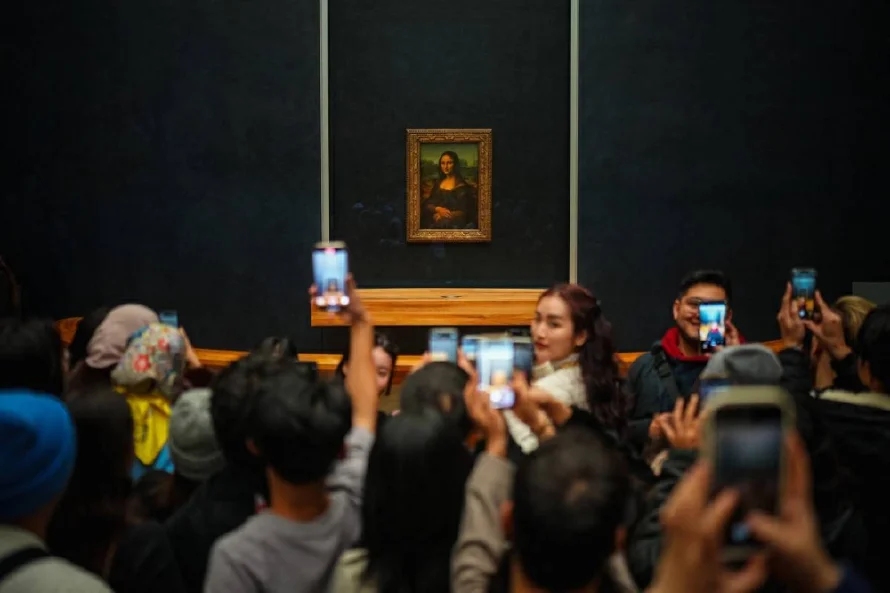 Inundaciones, vetustez, material obsoleto... alarma en el museo del Louvre