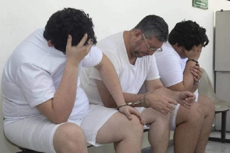 Envían a juicio a papá, hijo y mejor amigo por tráfico de drogas valorada en $27,000