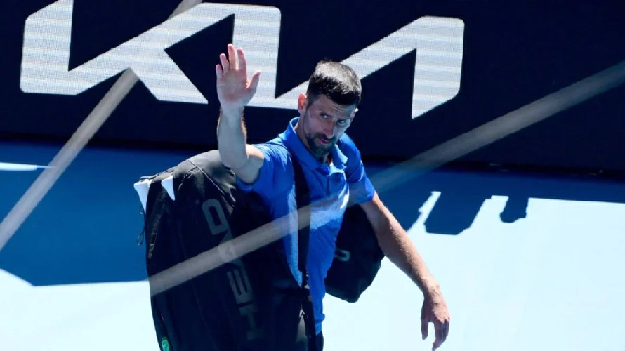 Djokovic se despide de Australia entre abucheos, Zverev y Sinner jugarán la final