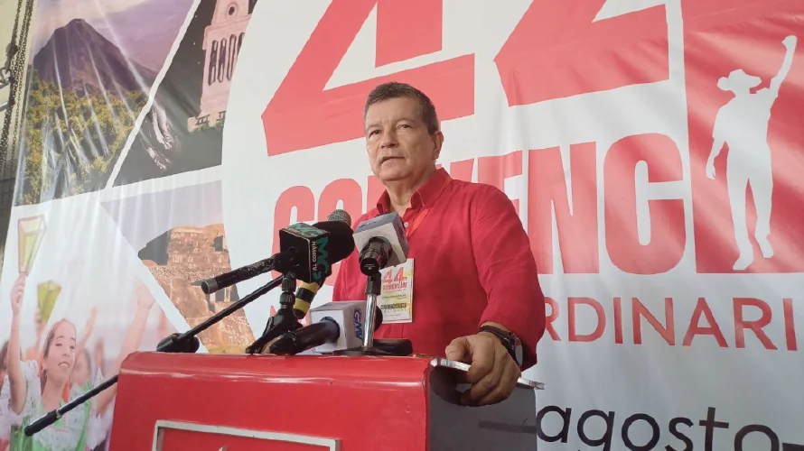 Manuel Chino Flores: "No nos quita el sueño" que eliminen la deuda política
