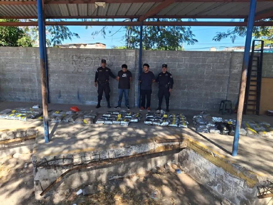 Dos guatemaltecos fueron detenidos por el tráfico de $349.3 millones en marihuana