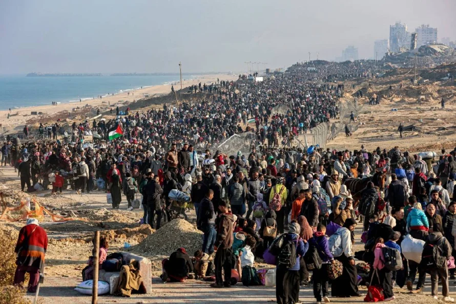Decenas de miles de palestinos regresan al norte de Gaza tras un acuerdo entre Israel y Hamás