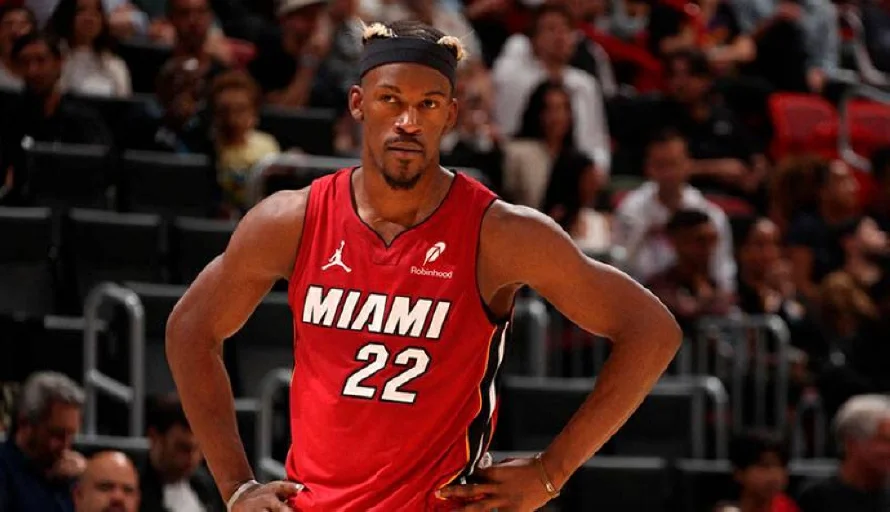 Los Heat suspenden indefinidamente a su estrella Jimmy Butler