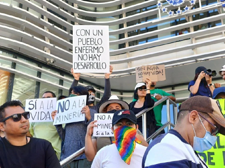 Las consecuencias de la minería "son la principal amenaza a la salud pública", según infectólogo