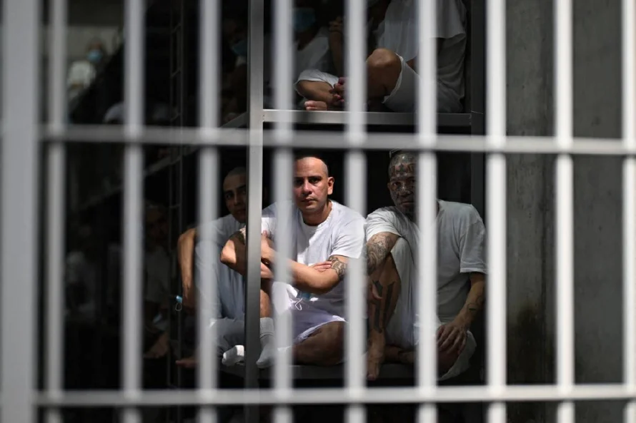 La megacárcel de por vida para los pandilleros de El Salvador