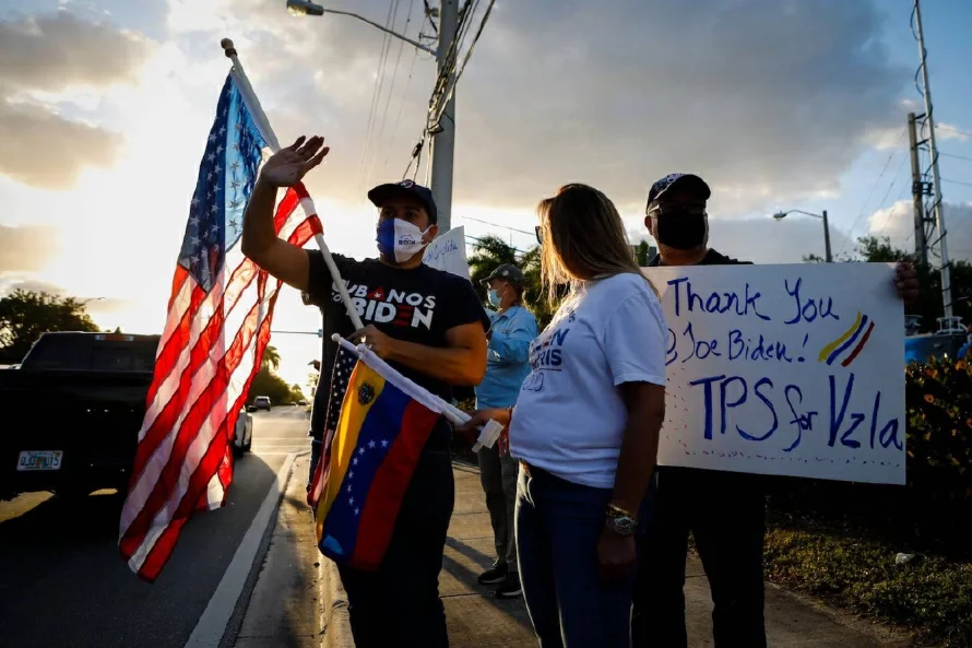 Gobierno de Trump revoca estatuto de protección para venezolanos, según New York Times
