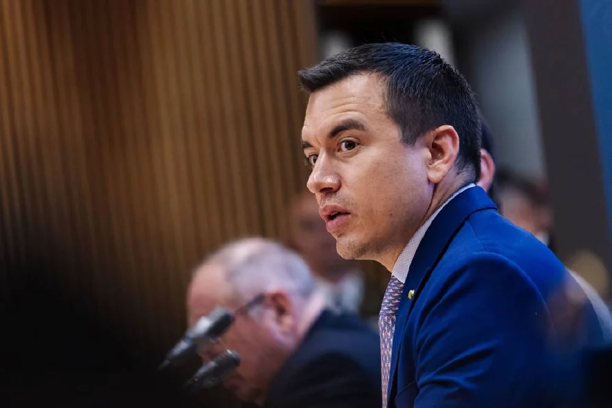 Noboa vuelve a delegar sus funciones como presidente de Ecuador para centrarse en la campaña electoral
