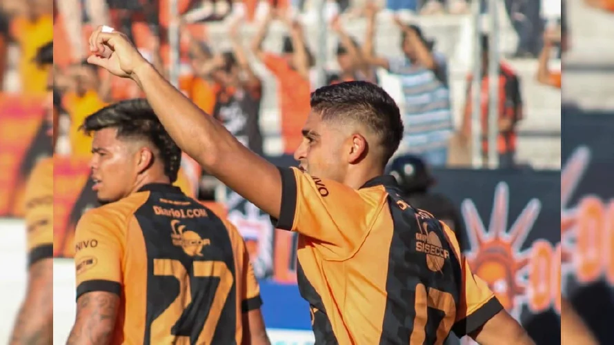 Águila vence 3-1 a FAS y se queda con el Clásico Nacional