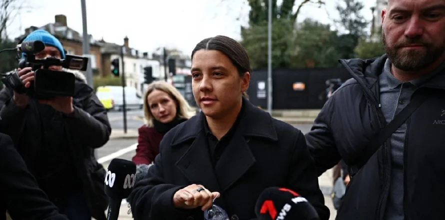 La jugadora del Chelsea Sam Kerr es juzgada por haber tratado a un policía de "estúpido y blanco"