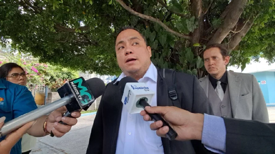 Tribunal niega juramentación de perito en defensa de Will Salgado en caso de difamación