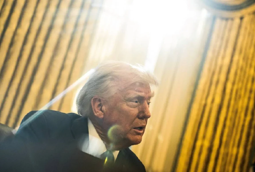 Trump dice que analizan legalmente oferta de El Salvador de recibir criminales en sus cárceles
