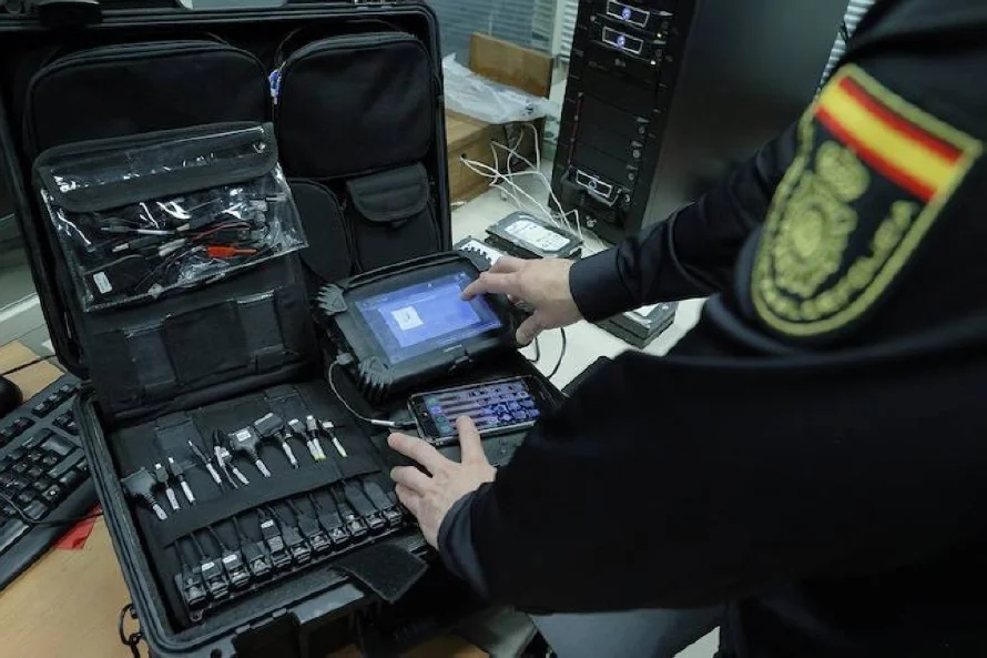 Arrestan en España a un hacker de 18 años que robó datos del Ejército de EEUU y de la OTAN