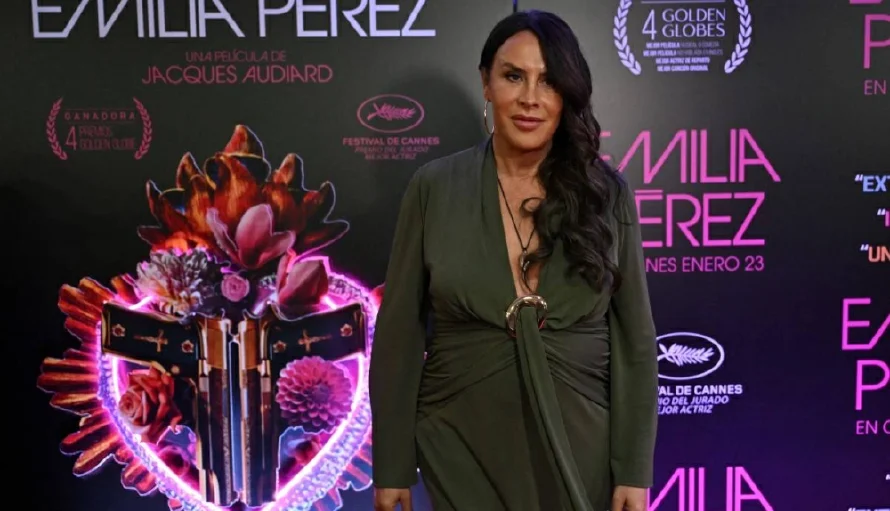 Anulada la publicación de una novela de Karla Sofía Gascón por sus tuits de odio