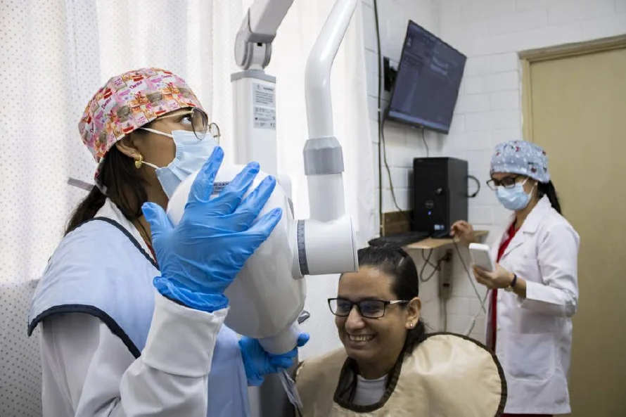Donan equipo odontológico para el Hogar de Parálisis Cerebral