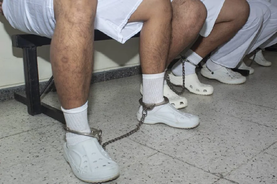 Detención provisional podrá extenderse hasta media pena: aprueban reforma a Código Procesal Penal