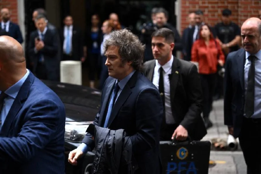 Javier Milei decreta "privatización total" a empresa estatal ferroviaria