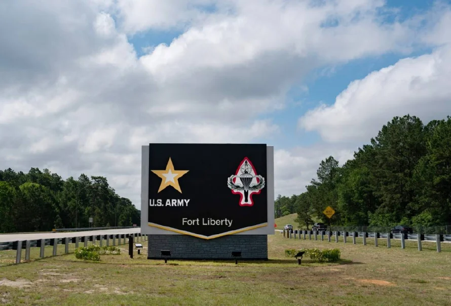 La mayor base militar de EEUU recupera nombre de general confederado