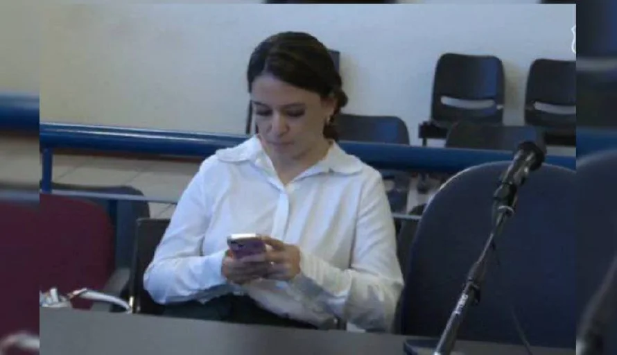Exempleada de la alcaldía de San Salvador enfrenta juicio por apropiación de más de $7,000