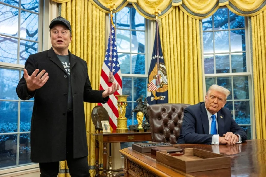 Musk dice en la Casa Blanca que EEUU irá a la "quiebra" sin recortes