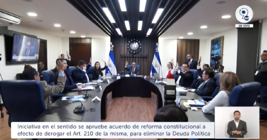 Votan por dictamen de reforma constitucional para eliminar la deuda política